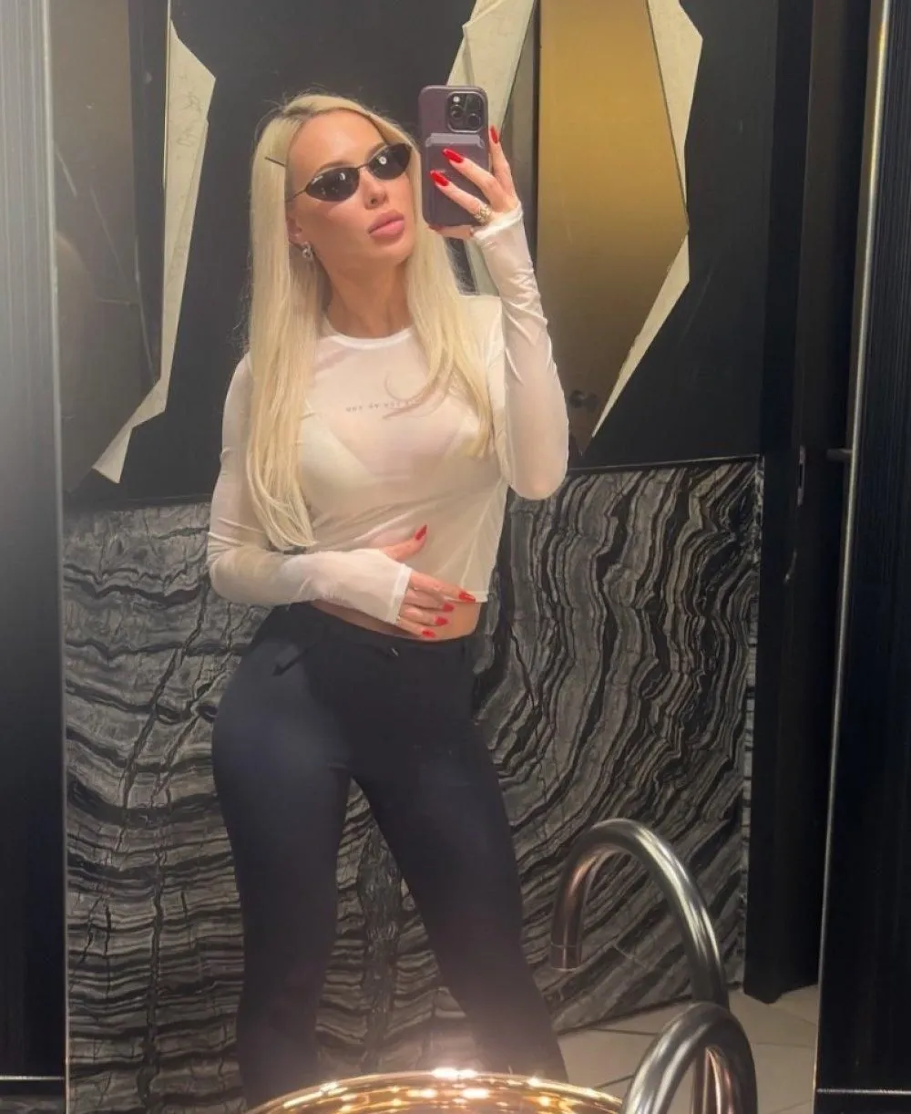 Alina photo 1