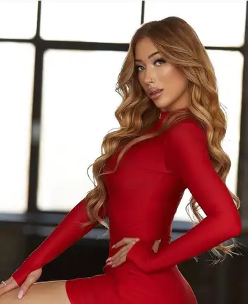 Karolina preview