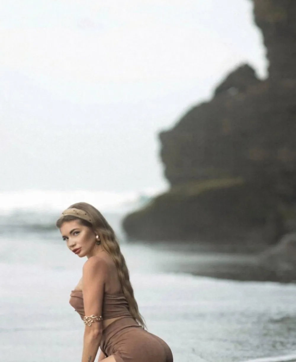 Angelika photo 1