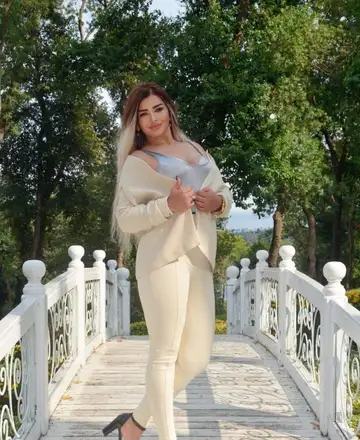 Olivia preview